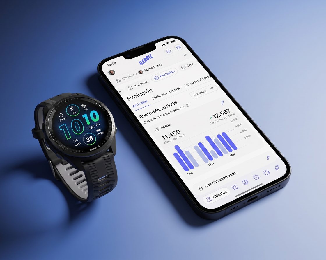 Reloj Garmin junto a un iPhone con la app Harbiz mostrando la evolución de actividad